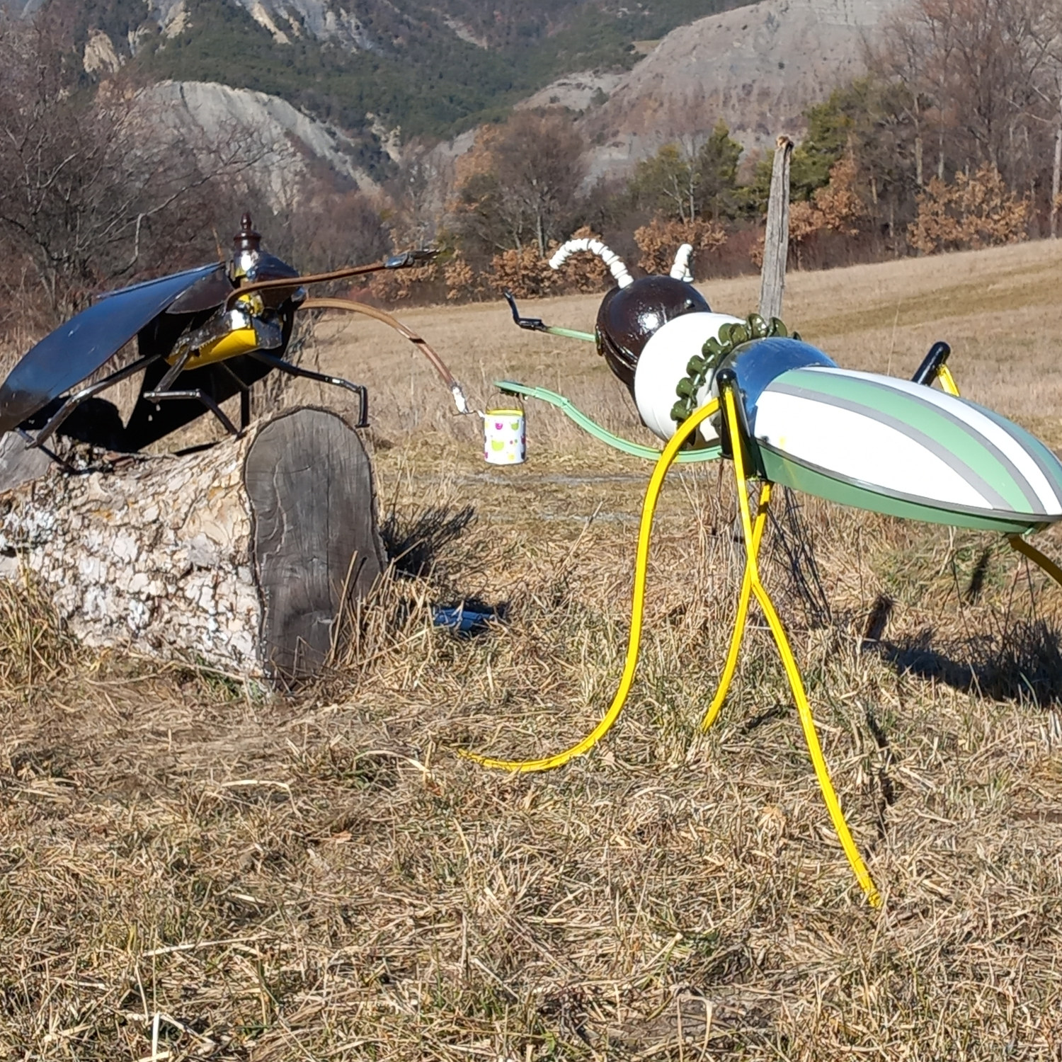 Sculpture Cigalou et Oseille la fourmi du Bestiaire d'En Fer