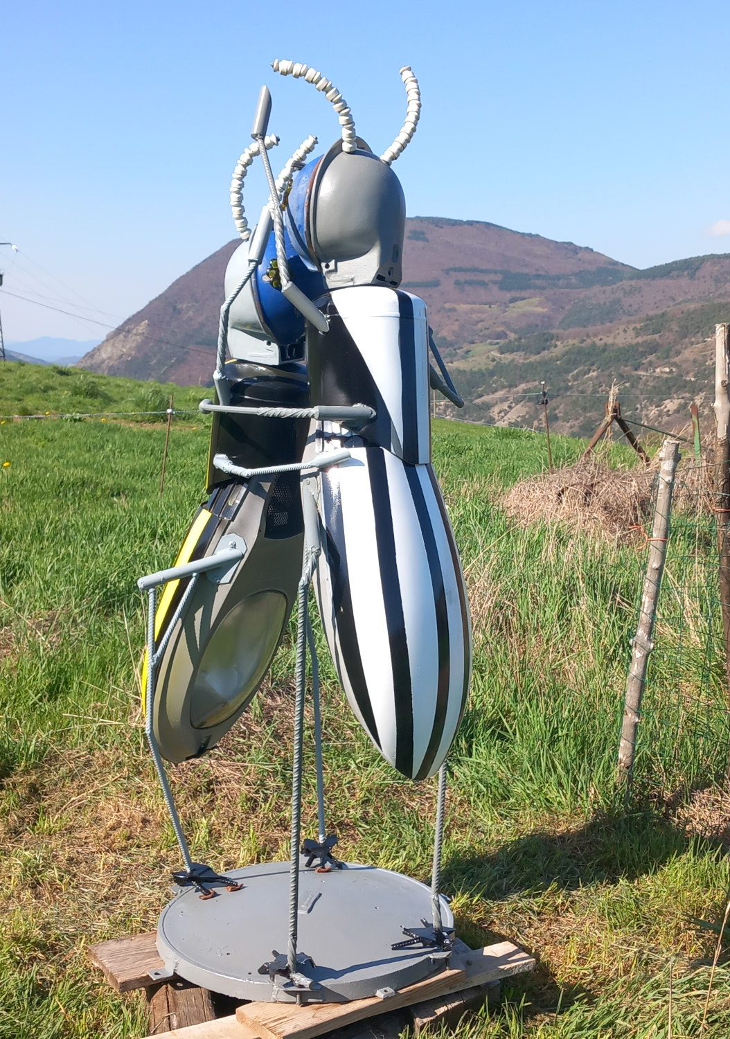Sculpture  les fourmis du Bestiaire d'En Fer