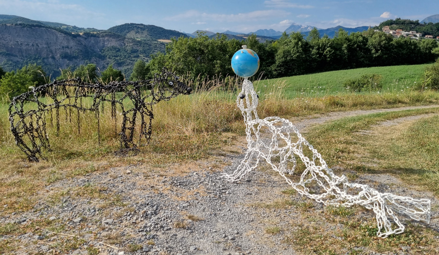 Sculpture  l'ours et le phoque du Bestiaire d'En Fer